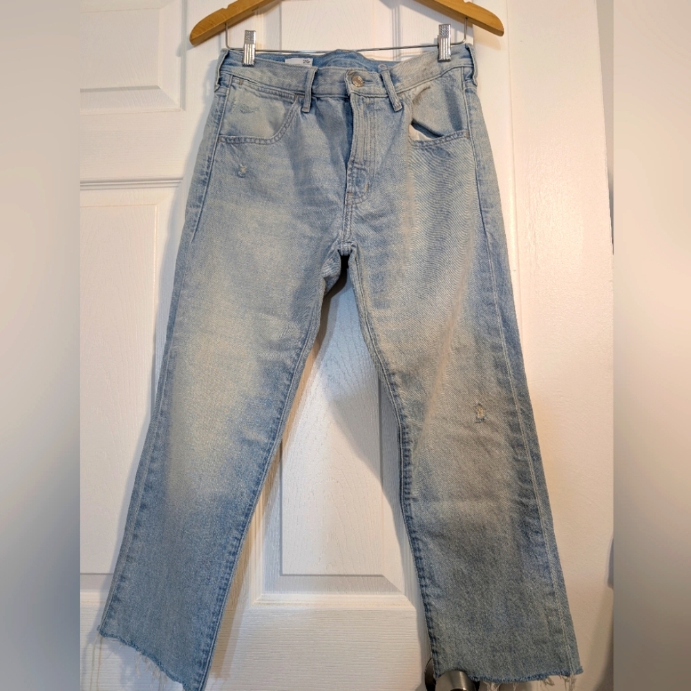 GAP Women's Light Wash Straight Leg Jeans